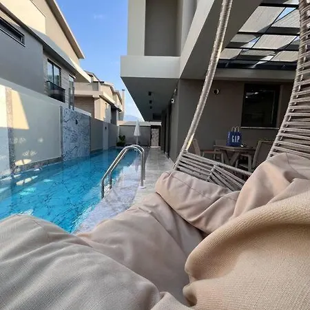 Villa Merkezde Ultra Luks 2 *