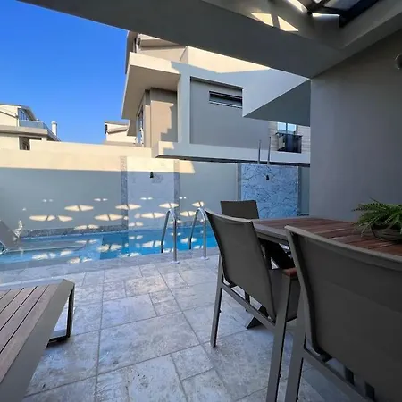 Merkezde Ultra Luks 2 Villa